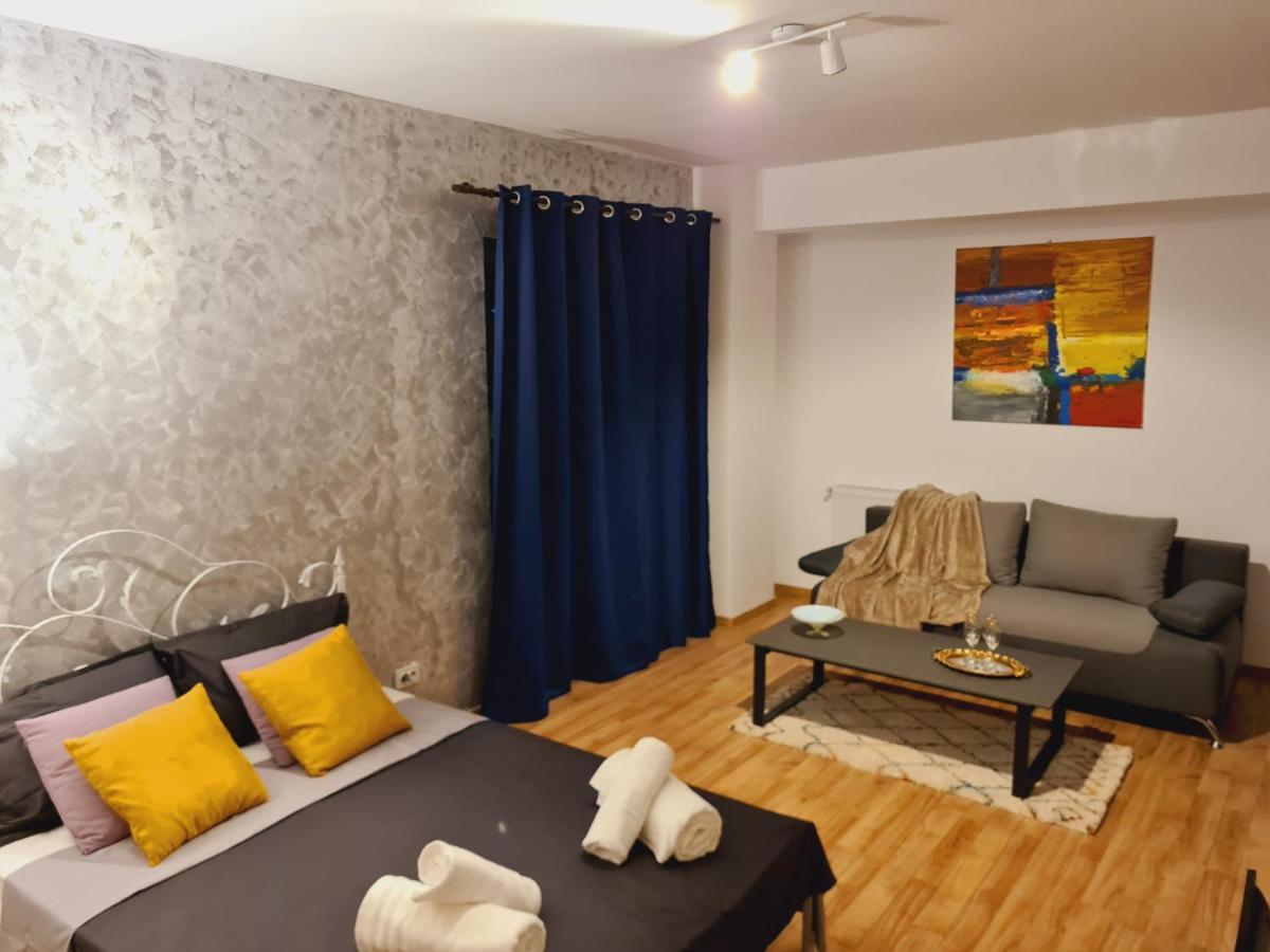 Ultracentral 5* Boutique Hotel Style Apartment. Brand New. 2 Rooms. Spacious. Free Parking Cluj-Napoca Exterior photo