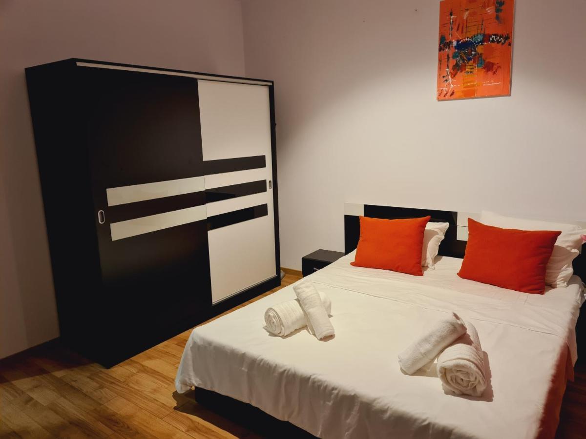 Ultracentral 5* Boutique Hotel Style Apartment. Brand New. 2 Rooms. Spacious. Free Parking Cluj-Napoca Exterior photo